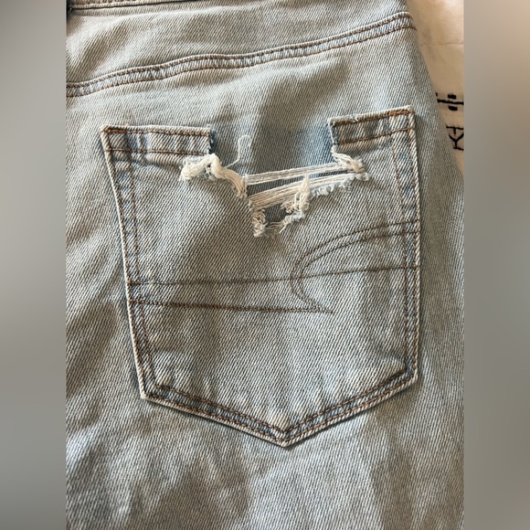 American Eagle Strigio Mom Jean - Picture 14 of 16